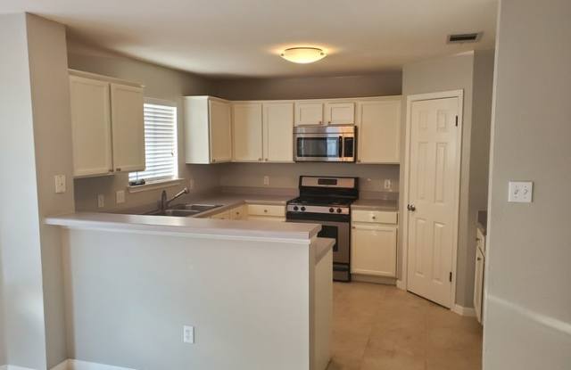 2029 Charlotte Way Gallery 2