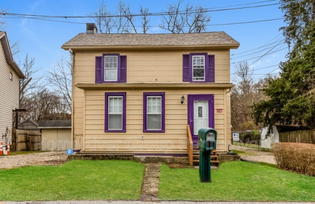 1374 Ferry St - 1374 Ferry Street, Allegheny County, PA 15046