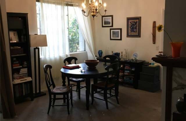 1375 Kelton Avenue Gallery 3