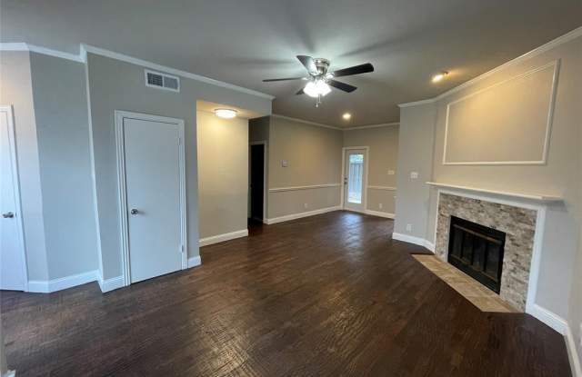404 Pebble Way - 404 Pebble Way, Arlington, TX 76006