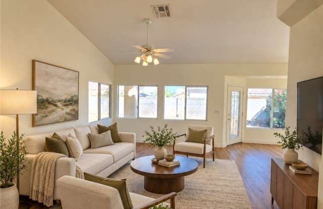 5720 Emerald View Street Gallery 1