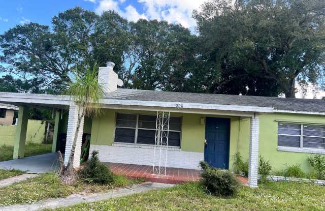 2 BEDROOM 1 BATH SINGLE FAMILY HOME WITH A SEPARATE DEN (POSSIBLE 3RD BEDROOM) photos photos