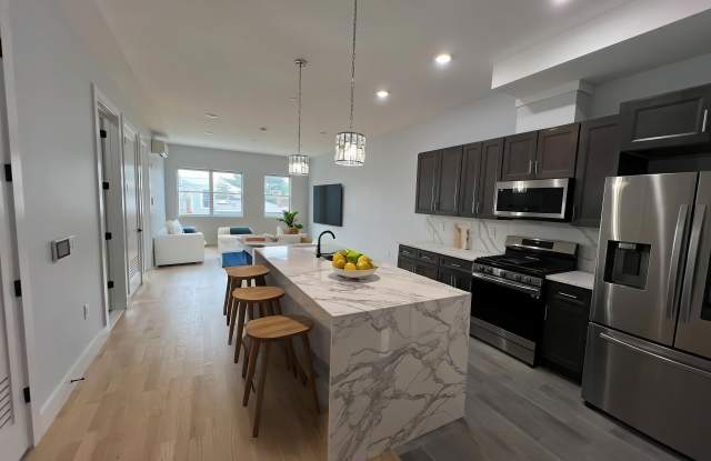52 CAMBRIDGE AVE photos photos