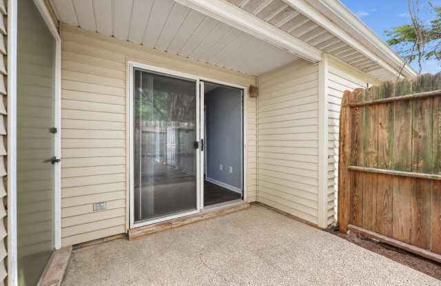 Newley renovated townhouse in Culpeper Gallery 3
