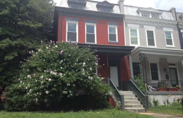 300 Tennessee Ave. NE - 300 Tennessee Avenue Northeast, Washington, DC 20002