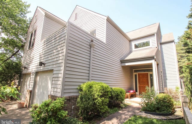 2013 BEACON PLACE - 2013 Beacon Place, Reston, VA 20191