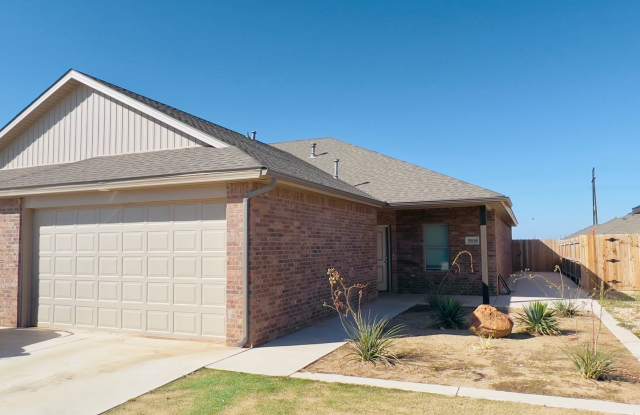 Charming 2 Bedroom, 2 Bathroom Townhome photos photos
