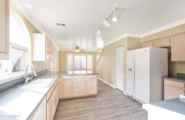 16036 N 11th Avenue Gallery 4