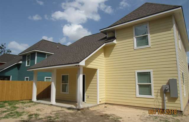 120 Waverly Dr Gallery 2