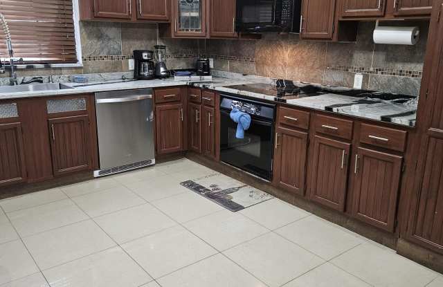 11334 81st Court N photos photos