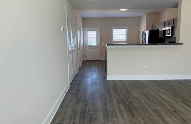 2001 Willow Dr Gallery 3