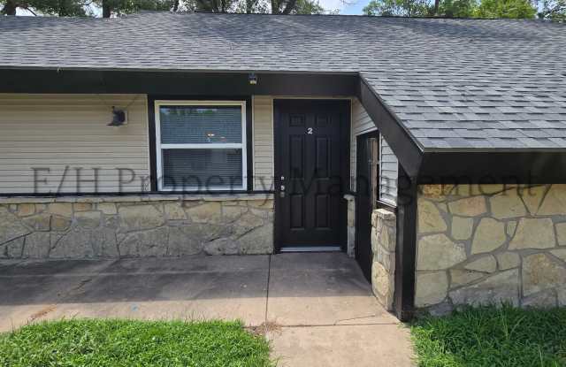 3033 N Jackson - 2 photos photos