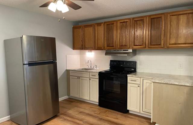 The Pines Apartments Gallery 4