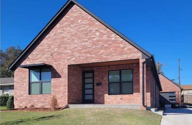 1615 NE 9th Street photos photos