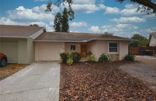 746 HIGHLAND GARDENS LANE - 746 Highland Gardens Lane, Lakeland Highlands, FL 33813