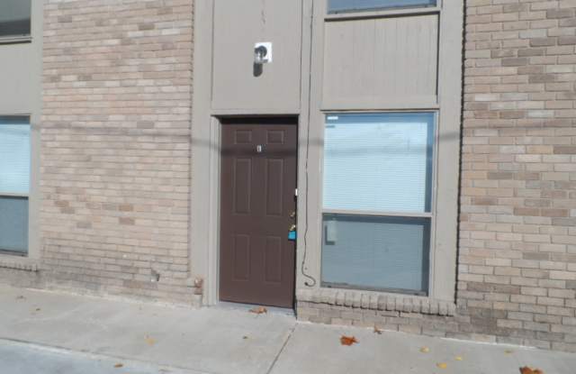 2504 N Hudson ($0 Renew Fee) photos photos 2504 N Hudson ($0 Renew Fee) photos photos
