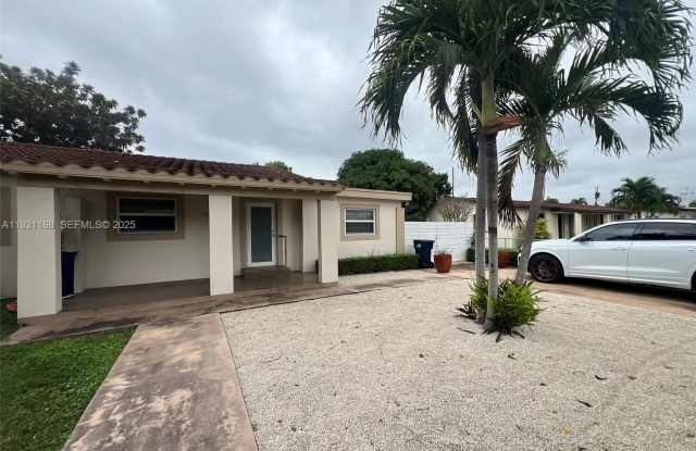 9030 SW 40th Ter - 9030 Southwest 40th Terrace, Olympia Heights, FL 33165