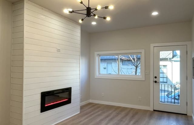 3206 Dobson St photos photos