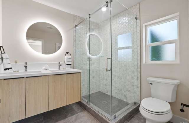 9425 Gierson Avenue photos photos