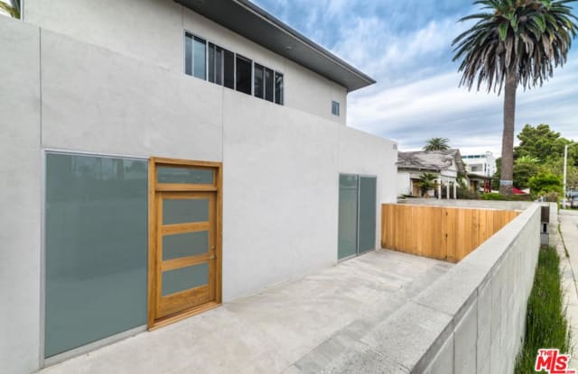 333 INDIANA Avenue - 333 E Indiana Ave, Los Angeles, CA 90291