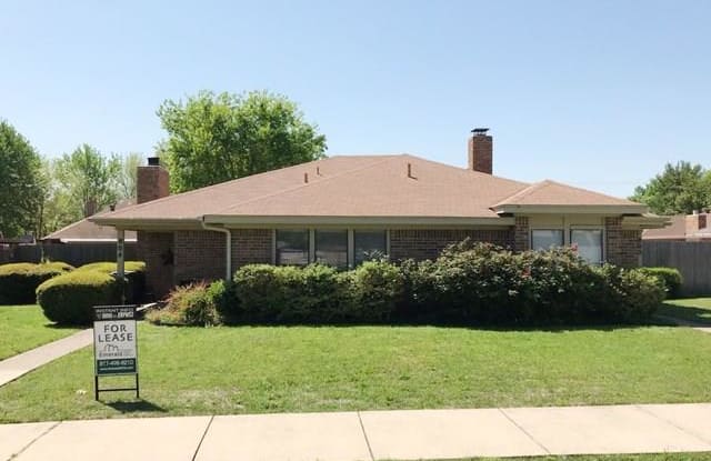804 Wildwood Lane - 804 Wildwood Ln, Grapevine, TX 76051