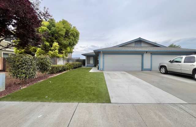 3 Bedroom 2 Bath Duplex for Rent! photos photos