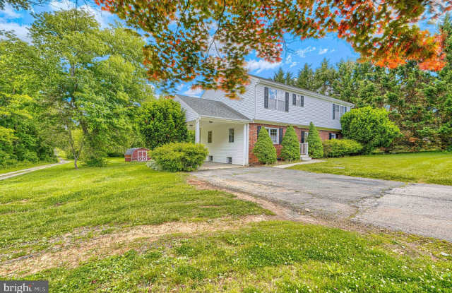 605 N PARADISE Road N photos photos