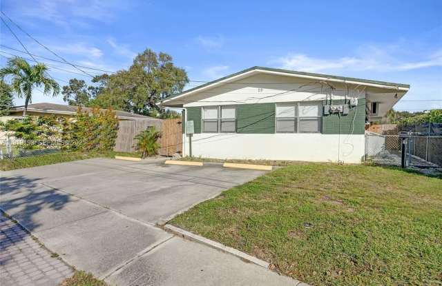 29 SW 8th Ave photos photos