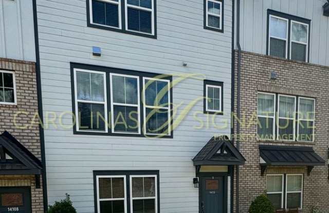 Fantastic 3BR/2.5BA Townhome located in The Elm at Stonecrest photos photos