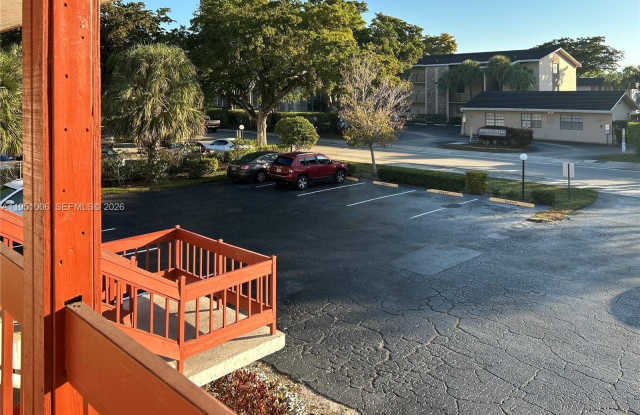 3250 NW 85th Ave photos photos