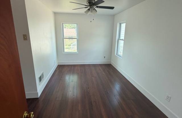 Move in Ready! Gallery 4