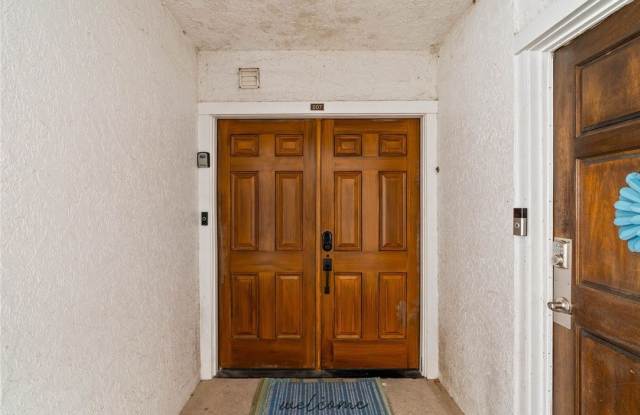 14401 Commodores Drive Gallery 2