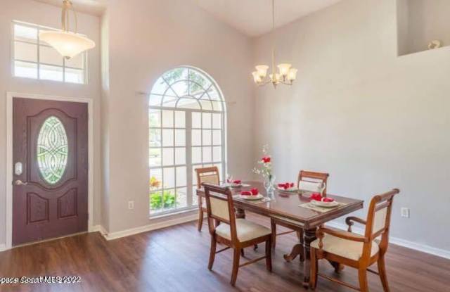 443 Cobblewood Drive Gallery 3