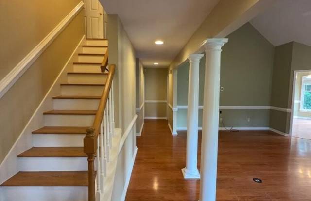 211 Bethesda Court Gallery 3