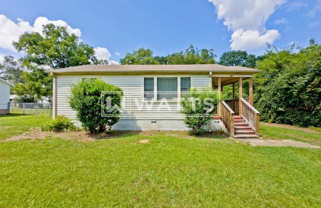 3-Bedroom Home w/Large Yard in Minor Neighborhood photos photos