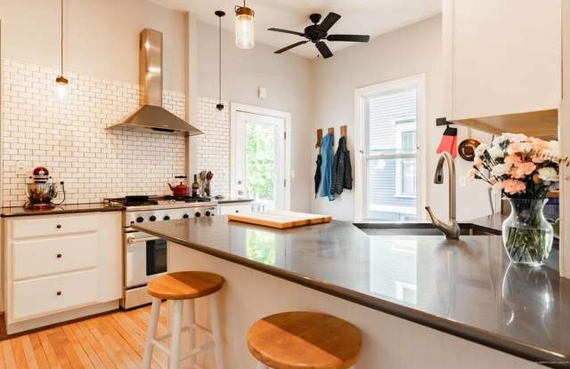 Portland 1BD/1.5BA Gorgeous Luxury Condo in West End! Off-Street Parking  In-Unit Laundry Included! Available NOW!! - 45 Deering Street, Portland, ME 04101