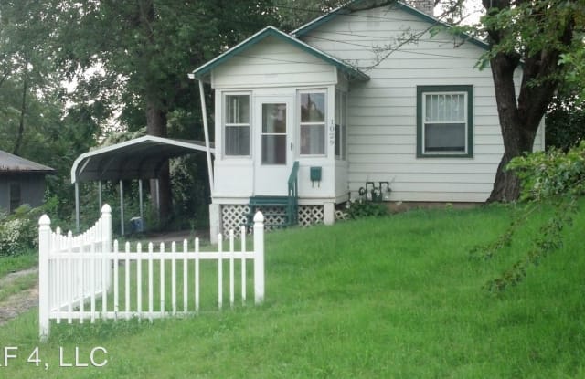 1029 E Parker Avenue - 1029 E Parker Ave, Independence, MO 64050