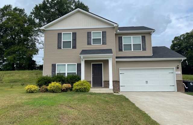 2211 Bee Hive Dr - 2211 Bee Hive Dr, Maury County, TN 38401