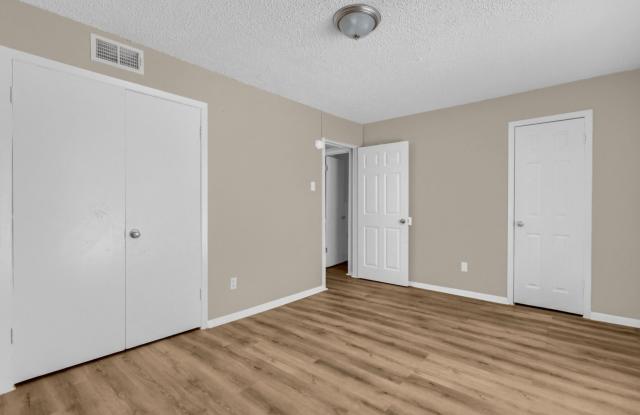 Hickory Apartments Gallery 3