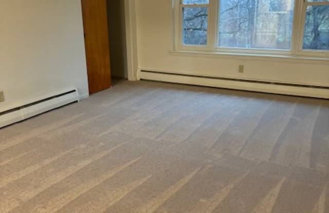 4207 Sussex Drive, Apt. B photos photos