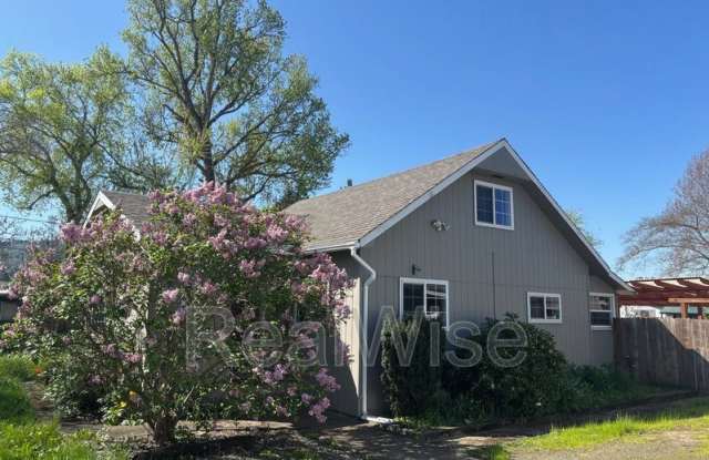 1296 NW Keasey St photos photos