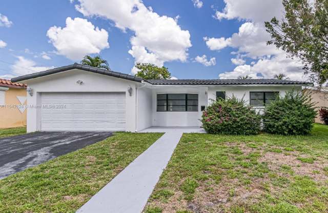 5511 Garfield St - 5511 Garfield Street, Hollywood, FL 33021
