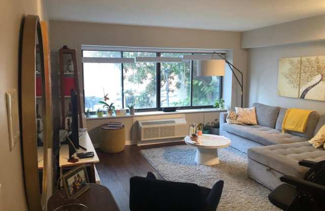 2405 I ST NW #2C - 2405 I Street Northwest, Washington, DC 20037