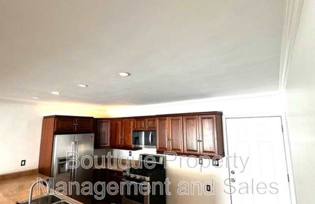 2285 Santa Ana Gallery 3
