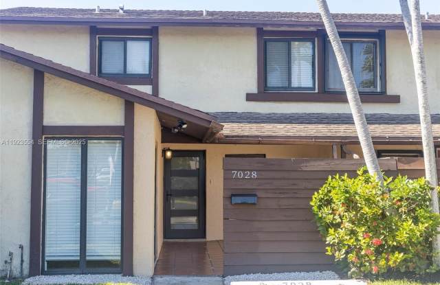 7028 SW 106th Pl photos photos