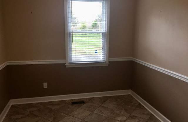 2564 Stroupe Road Gallery 4