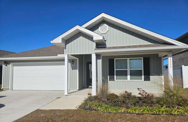 Spacious Modern Home w/Great Community Amenities! *1/2 OFF Security Deposit for A-D Military!* photos photos