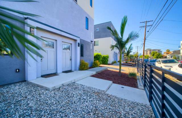 1423 1/2 S New Hampshire Ave photos photos