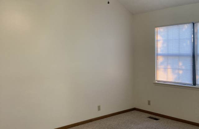 837 N 89 St - 837 North 89 Street, Kansas City, KS 66112