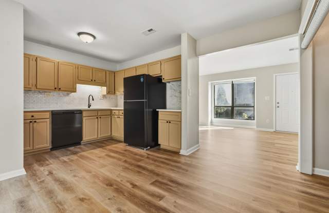 Newly Renovated! Affordable 2 Bedroom, 2 Bathroom Apartment in NW Raleigh! - 2829 Seclusion Court, Raleigh, NC 27612